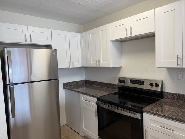 Building Photo - Marina Club G106