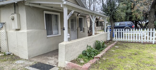 Foto del edificio - 1720 San Bernardino Ave