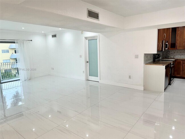 Foto del edificio - 7401 SW 82nd St