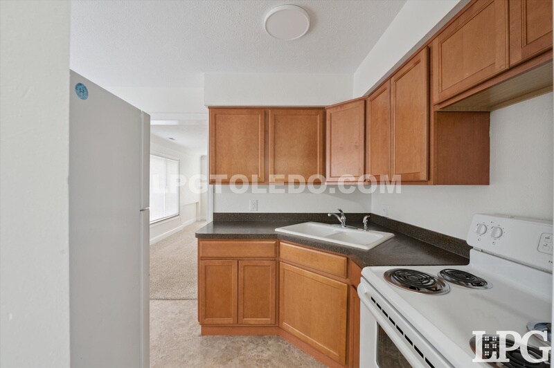 Foto principal - 3430 Douglas Rd