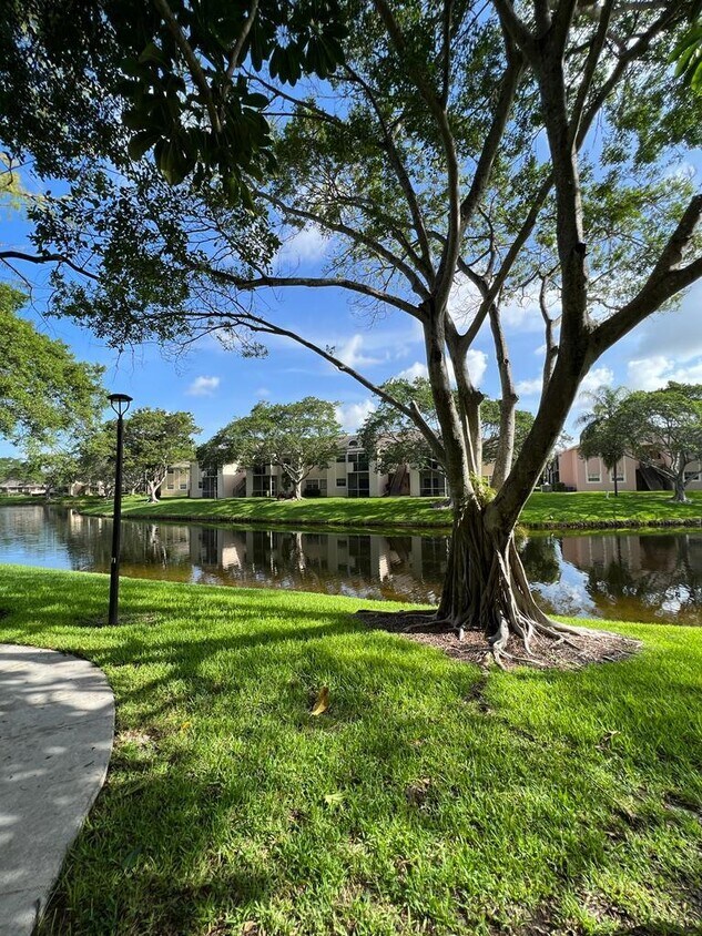 611 Cypress Lake Blvd Unit G15, Pompano Beach, FL 33064 Condo for