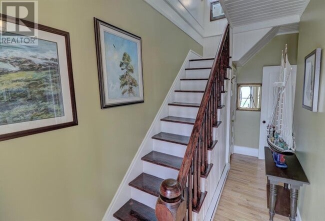 Building Photo - 454 Seaforest Dr