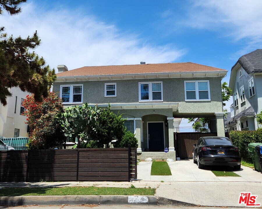 Foto principal - 4009 W 7th St