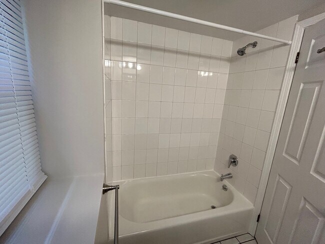 Foto del edificio - 2634 N Talman Ave
