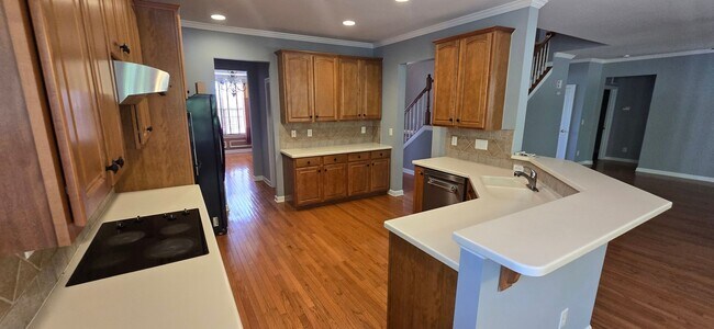 Building Photo - Great Waterford Home!