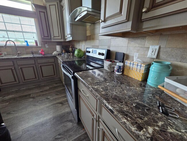 Foto del edificio - 13502 County Rd 109E-1