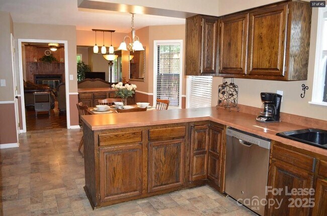 Foto del edificio - 4167 Greenview Ct