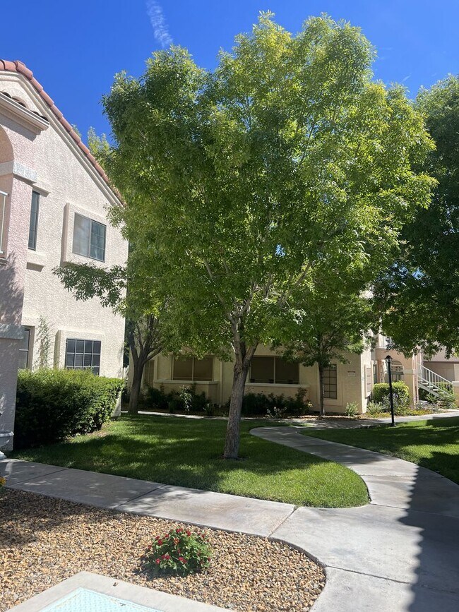 Foto del edificio - 1 Bedroom- Gated Community