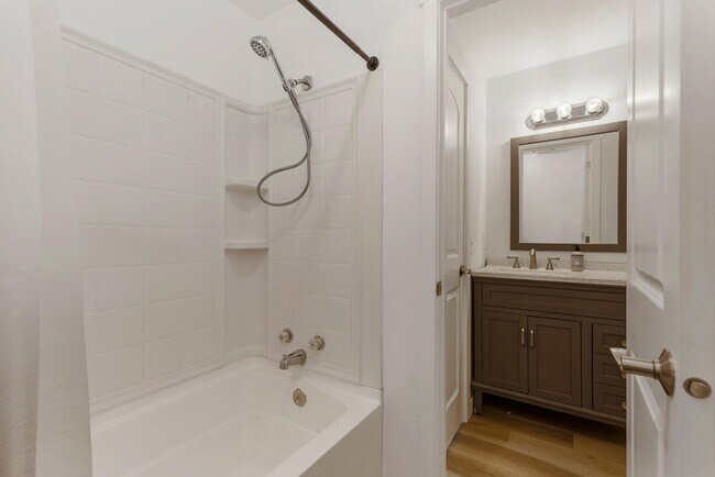 Foto del edificio - 15704 Ash Way