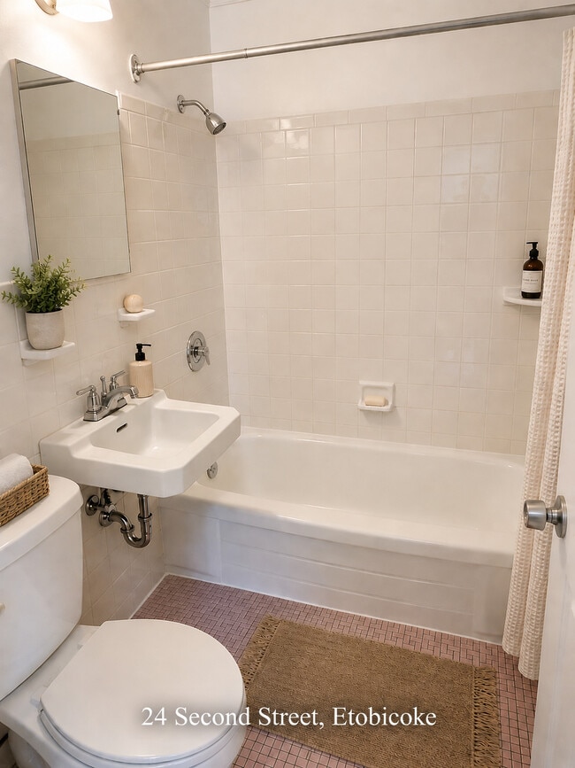 Photo du bâtiment - 24 2nd Street Apartments