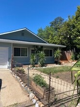 Building Photo - 2128 Grand Coulee Blvd