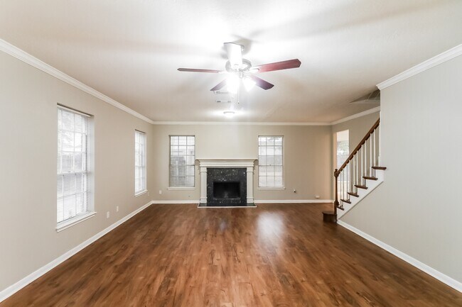 Building Photo - 1443 Autumn Dawn Ct