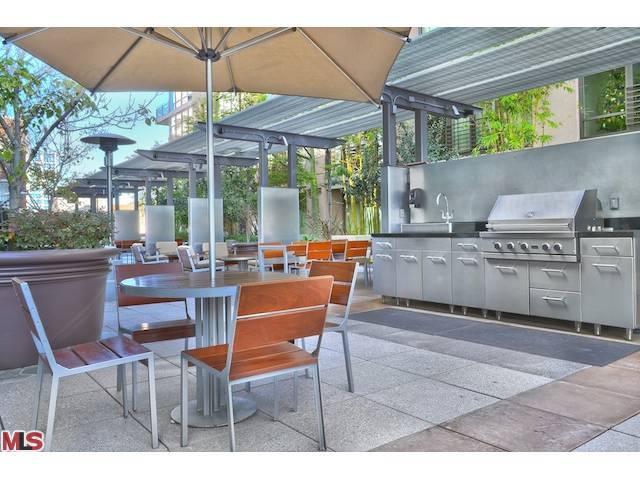 Foto del edificio - 1100 S Hope St