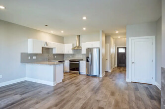 Evergreen Townhomes photo'