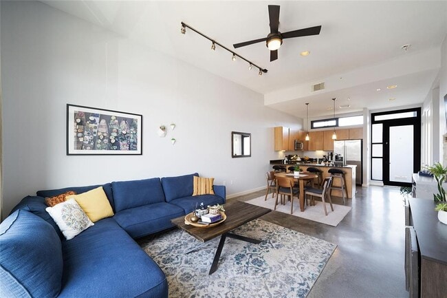 Building Photo - 2525 S Lamar Blvd