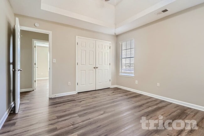 Building Photo - 589 Lakewater View Dr