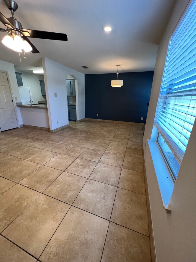 7607 King Arthurs Ct Unit 606, Laredo, TX 78041 Apartments in Laredo