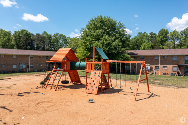 Building Photo - Pine Lake Village