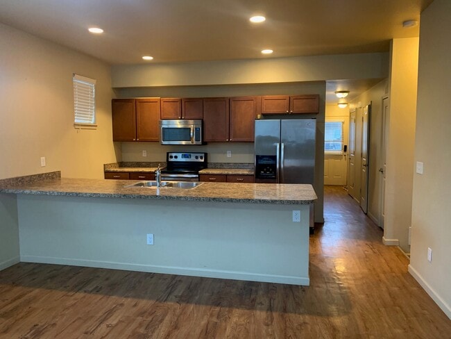 Foto del edificio - 3025 17th Ave W