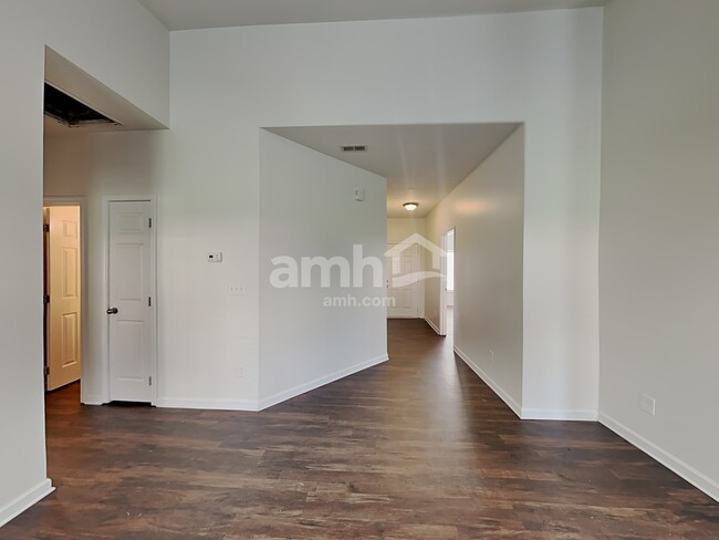 Building Photo - 7703 Aragorn Lane