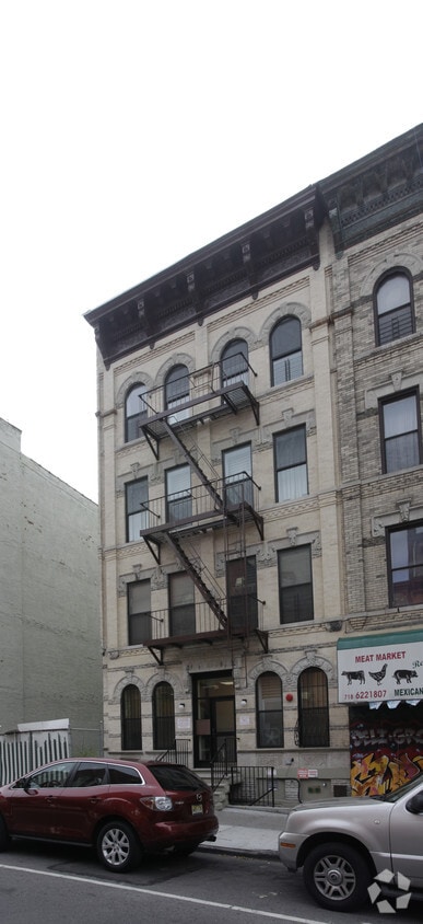 Foto principal - 286 Willoughby Ave