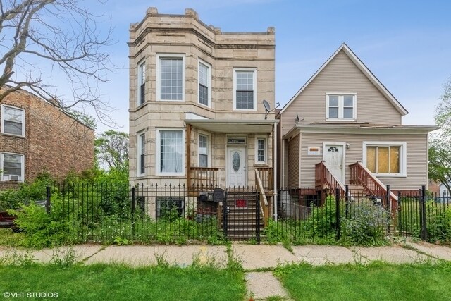 Primary Photo - 417 S Kilbourn Ave