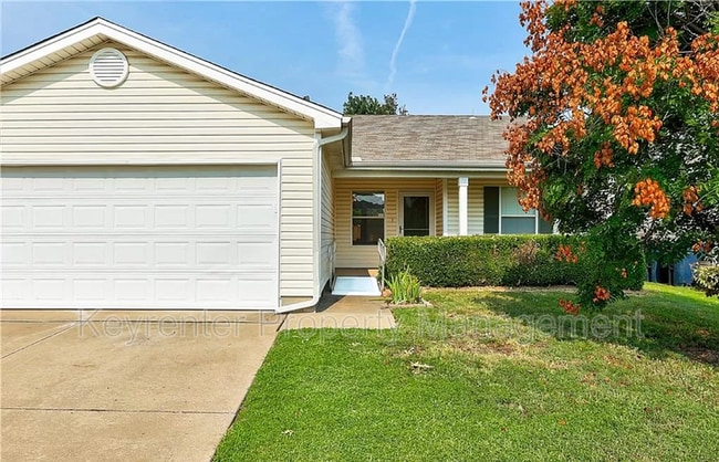 Building Photo - 15405 Acacia Rd