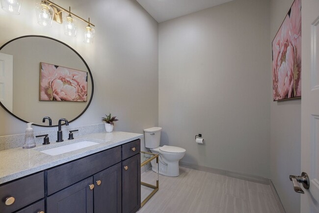 Building Photo - Modern 3BR Retreat | Penthouse + Skyline Views - Fully Furnished Option