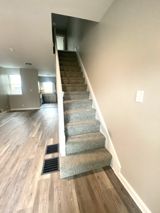 Entrance - 4940 W Stiles St