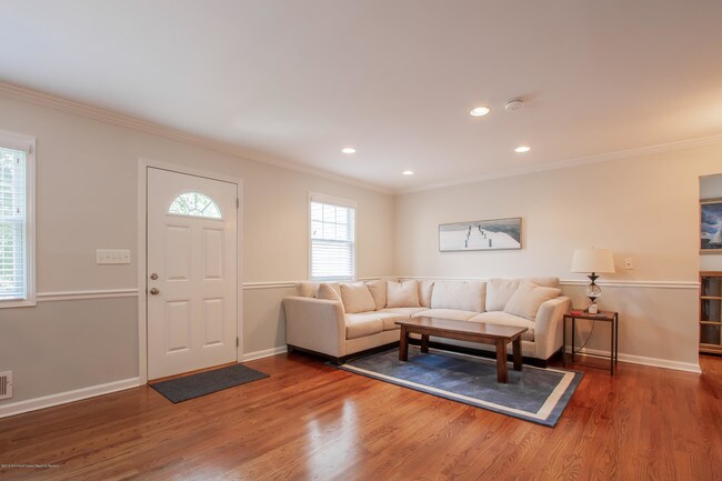 Building Photo - 22 3rd St