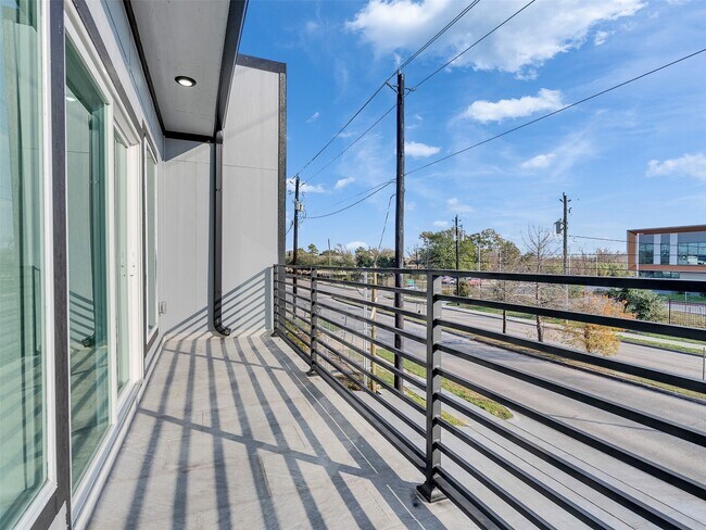 Foto del edificio - 4421 Reed Rd