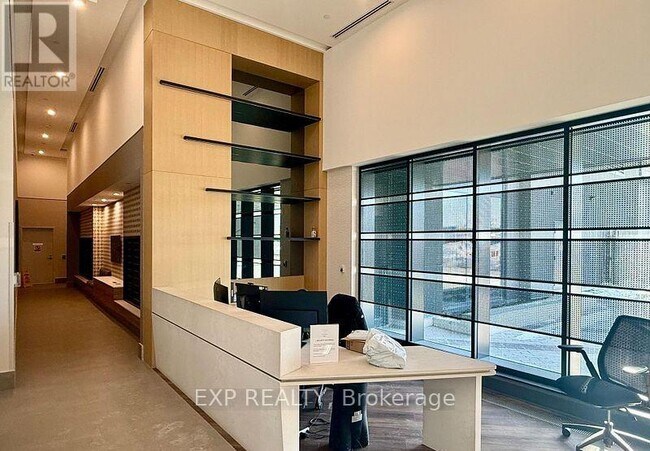 Building Photo - 1007 The Queensway