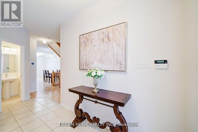 Photo du bâtiment - 69 Omega St