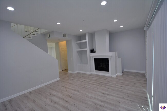 Foto del edificio - 14355 Foothill Blvd