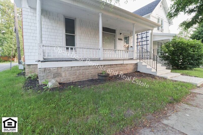 Building Photo - 419 W Mitchell St