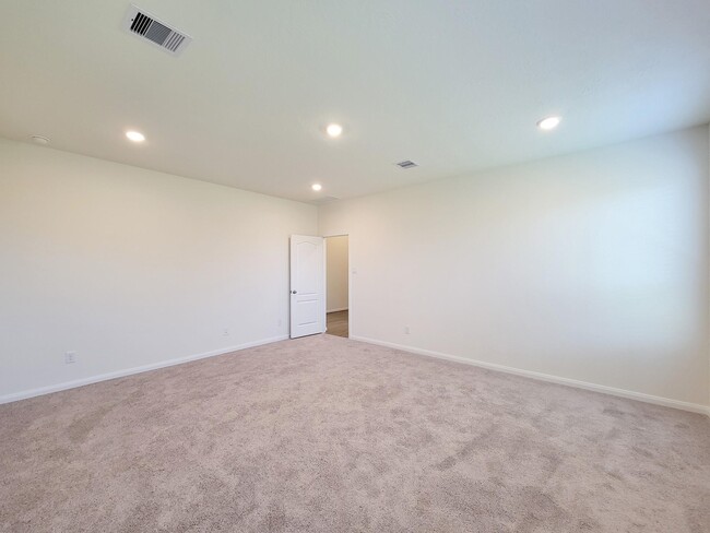 Building Photo - 2815 Lyra Ct