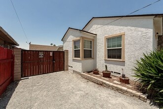 Building Photo - 1176 2nd Ave