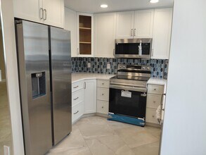 Building Photo - 1010 S Ocean Blvd