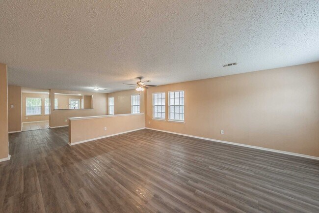 Foto del edificio - 3441 Caprock Ranch Rd