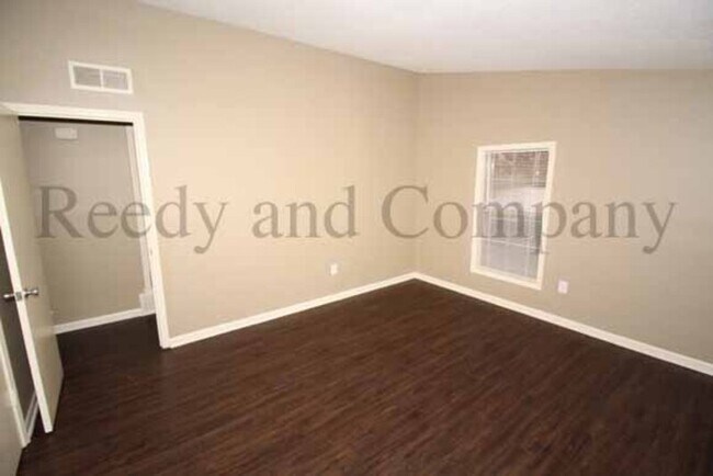 Building Photo - 3408 Clearbrook St