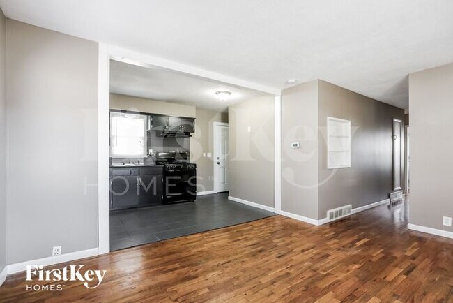 Foto del edificio - 308 SW 7th Terrace
