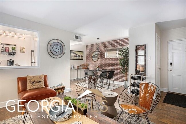 Foto del edificio - 91 Rumson Rd NE
