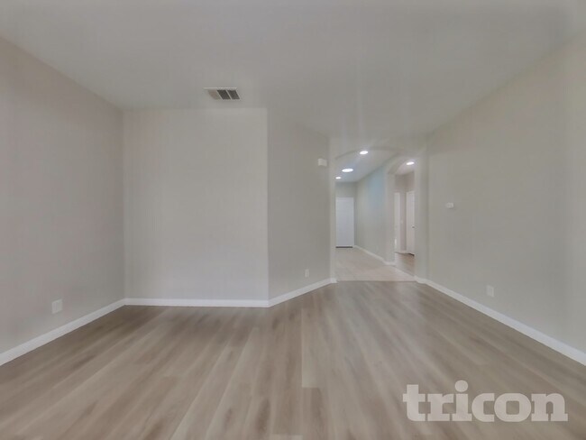 Foto del edificio - 44105 Coral Dr