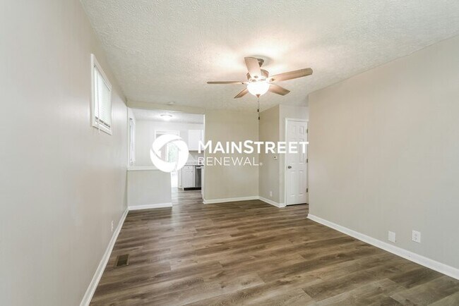Building Photo - 3 Bedroom Pet-Friendly Home in INDIANAPOLIS, IN with Main Street Renewal