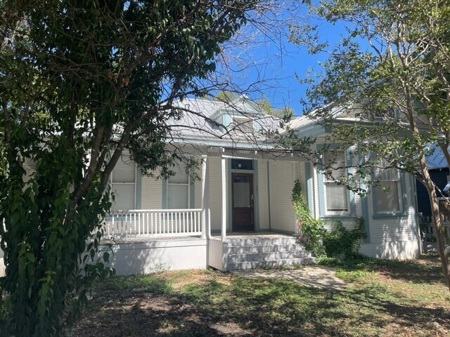 Foto del edificio - 321 Eleanor Ave