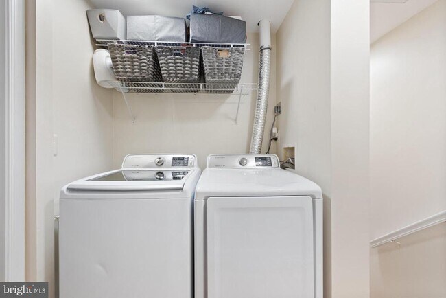 Building Photo - 15 Dulany Ct