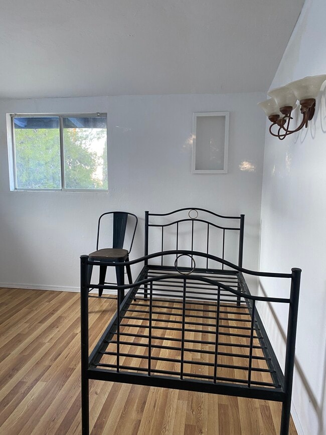 Foto del edificio - 511 Harding Ave