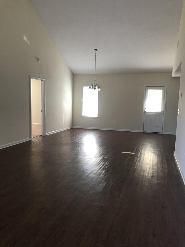 Foto del edificio - 2613 Northfield Rd