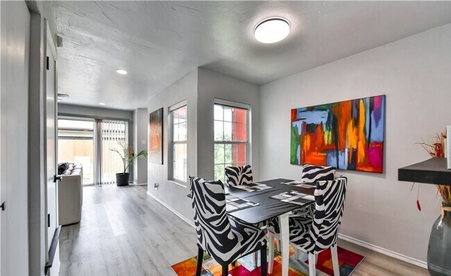 Foto del edificio - Remodeled 3-bedroom house!  Housing accepted!