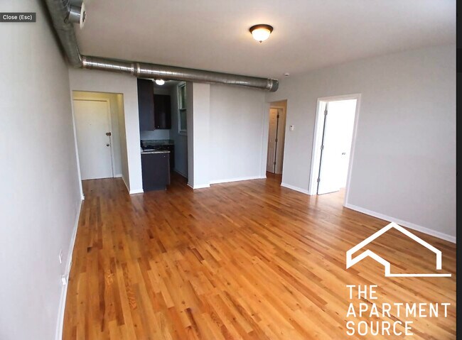 Building Photo - 7606 N Paulina St